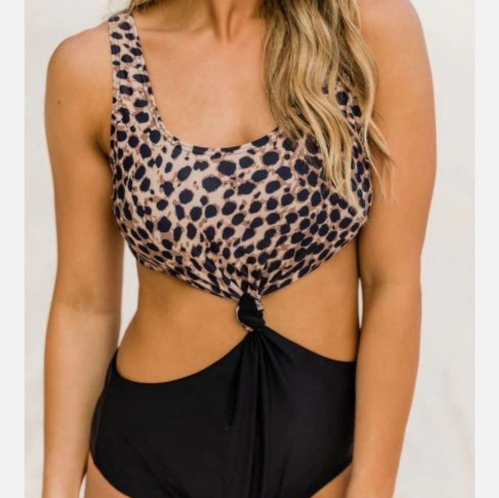 NWOT Sunrise & Shine Animal Print Colorblock Swimsuit